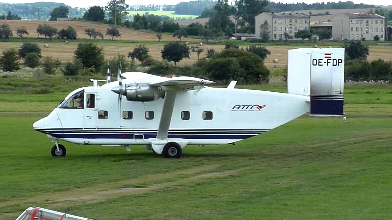 Pink Aviation Shorts Skyvan landing at Klatovy 1