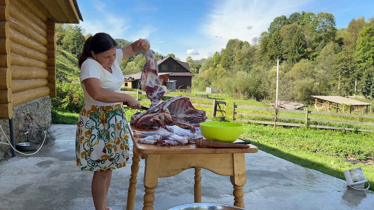 Carpathian Village Life 🏔️ Mom with 3 Kids Alone | Mushroom Hunt, Cooking & Storm 🌧️🍄