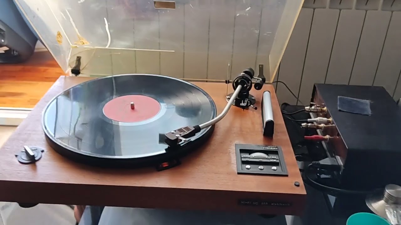 Проигрыватель винила Tesla NC 450