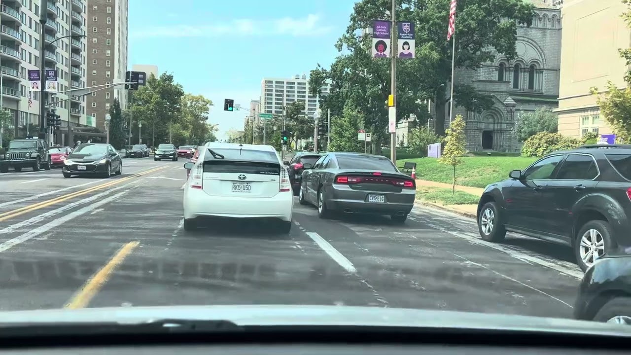 Lindell Blvd in Central West End St Louis MO ASMR
