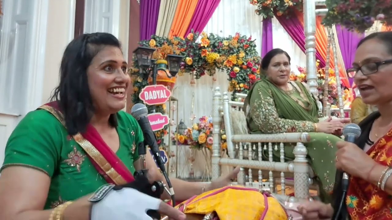 Deep kamal ladies sangeet uk(ਮੇਰੇ ਨਾਲ ਰੁੱਸ ਨੀ ਗਿਆ)