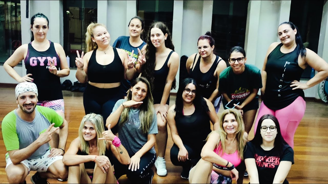 ADELE - Set Fire to the Rain (Piseiro Version Zumba)