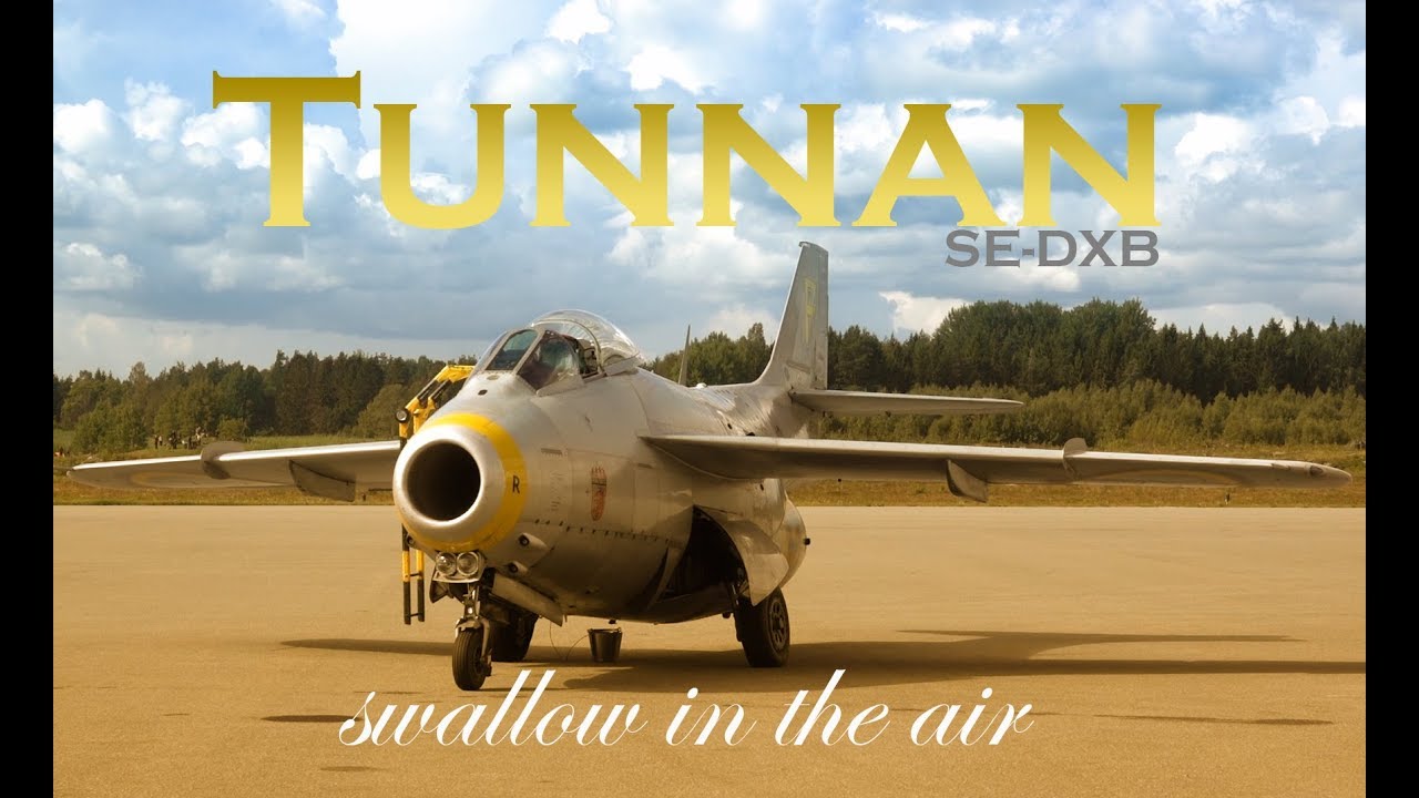 J 29 Tunnan and SwAFHF formation flight at Örebro Airshow 2017.