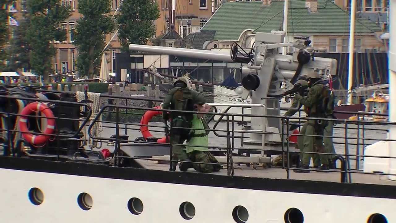 Defensiedemonstraties Wereldhavendagen 2013