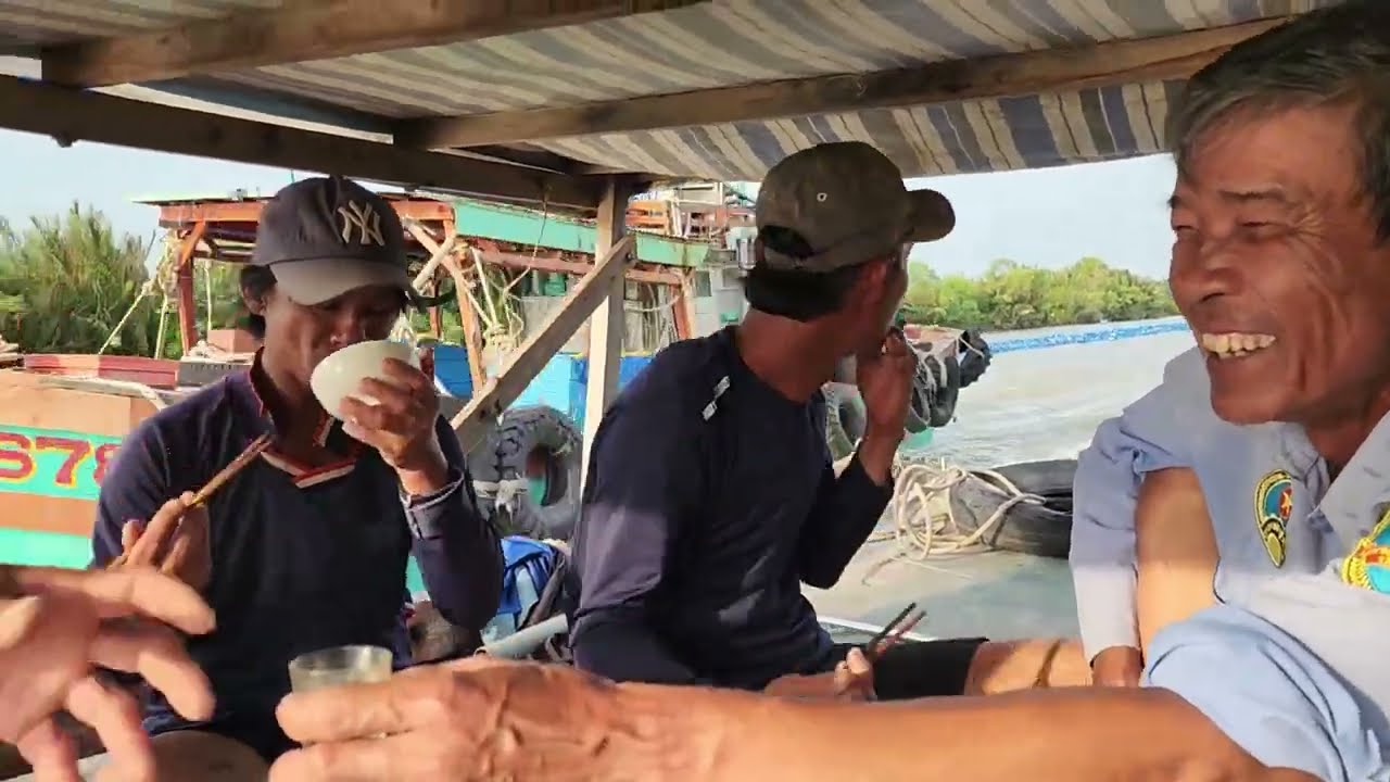 Trênh đường về anh em làm lay rai kể chuyện vui / SĂN BĂT TRA VINH /84 