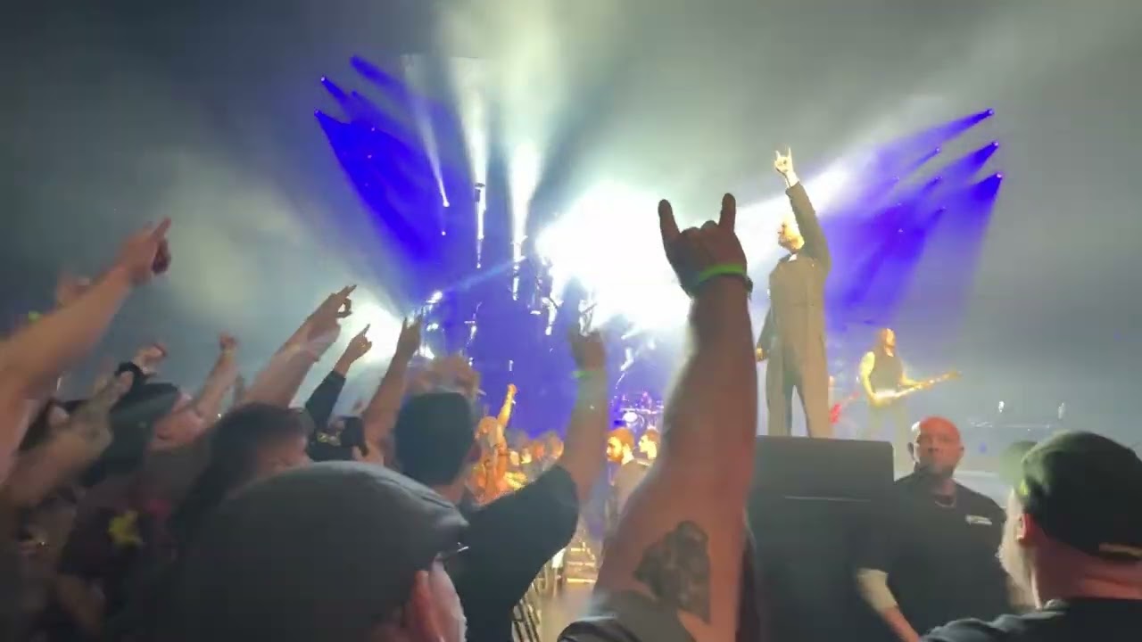 DISTURBED - “Shout 2000” Live (Pittsburgh, PA) 4/5/25 Sickness 25th Anniversary Tour