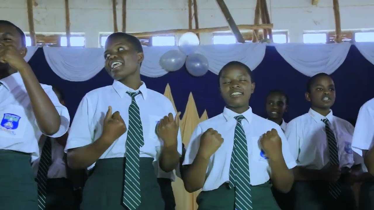 Ninashangaa Sana//Church Choir