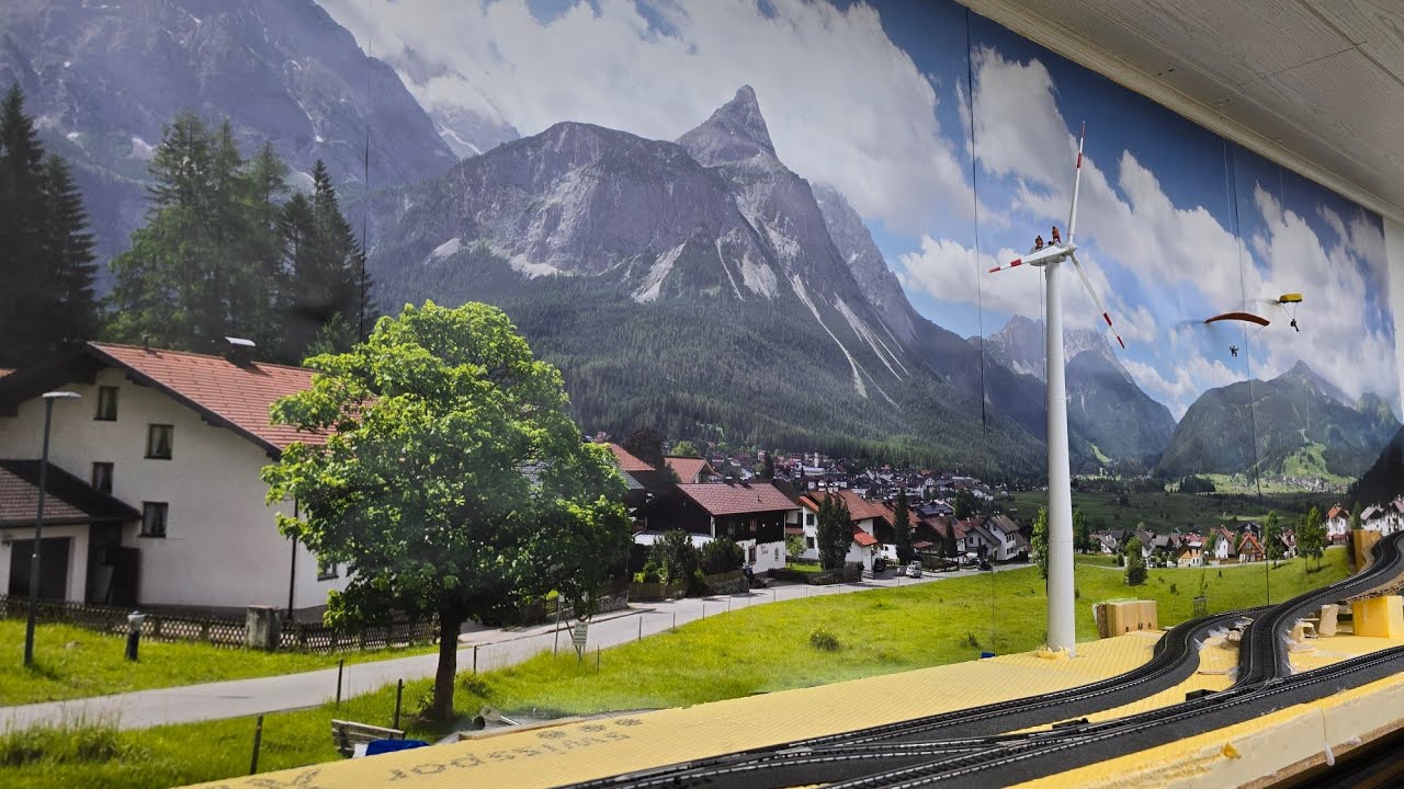 Modellbahn H0 Alpen – Hintergrund macht den Unterschied (Windrad)