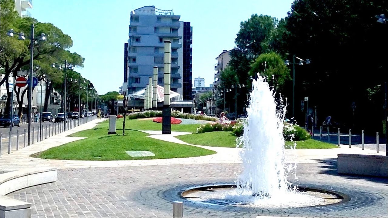 LIDO DI JESOLO, PIAZZA CASA BIACA TOUR, OCTOBER 2022