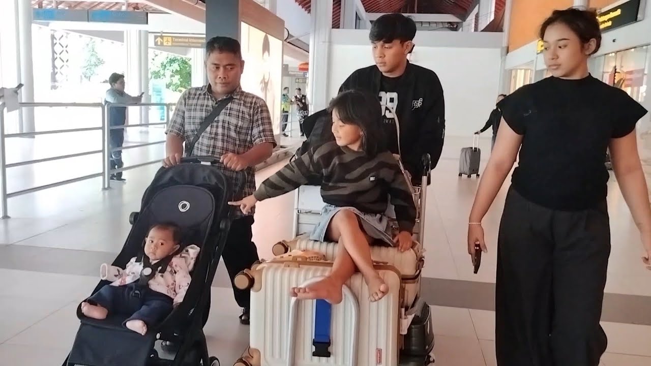 Heboh Niken Salindry setiap Bulan Liburan Di Bali bersama keluarga - Vlog Khanisa Salindry 8#
