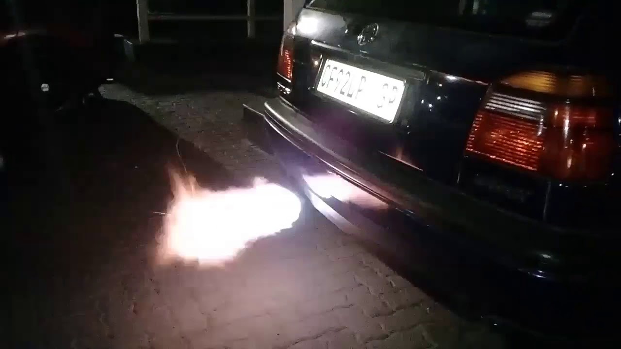 Golf 3 backfire. Shooting flames.
