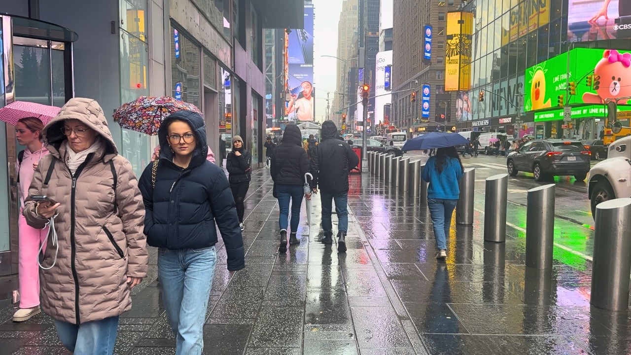 New York City Rainy Day Manhattan 4K Walking Tour
