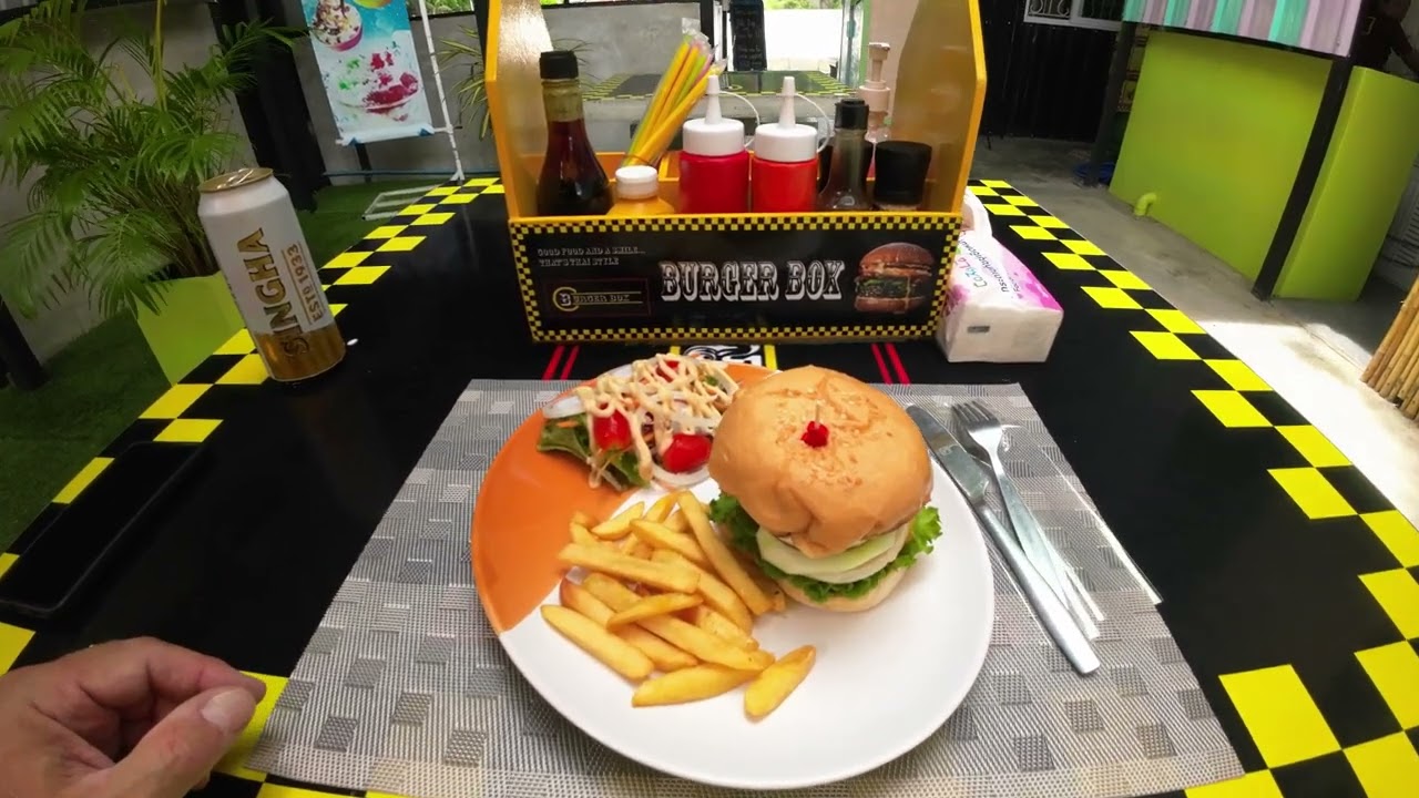 WHATA BURGER!  - BurgerBox, Bang Saray, Thailand