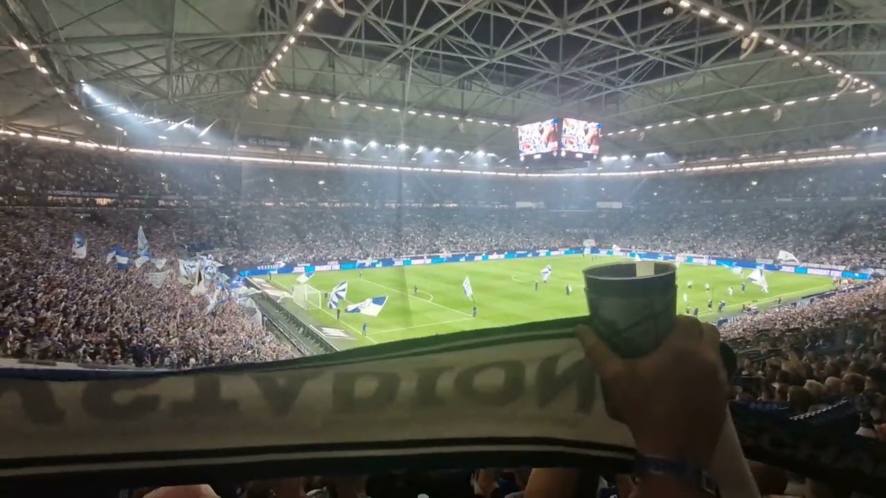Blau und Weiß wie lieb ich dich auf Schalke