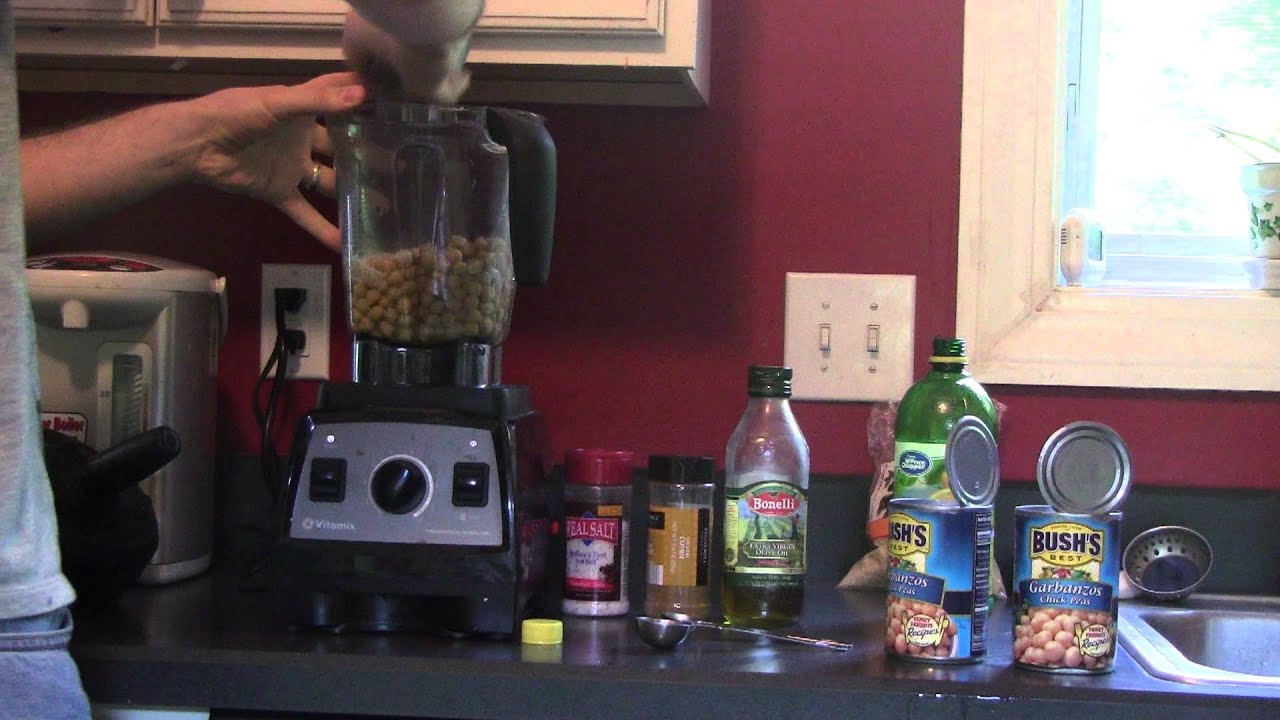 Making Hummus in the Vitamix 7500