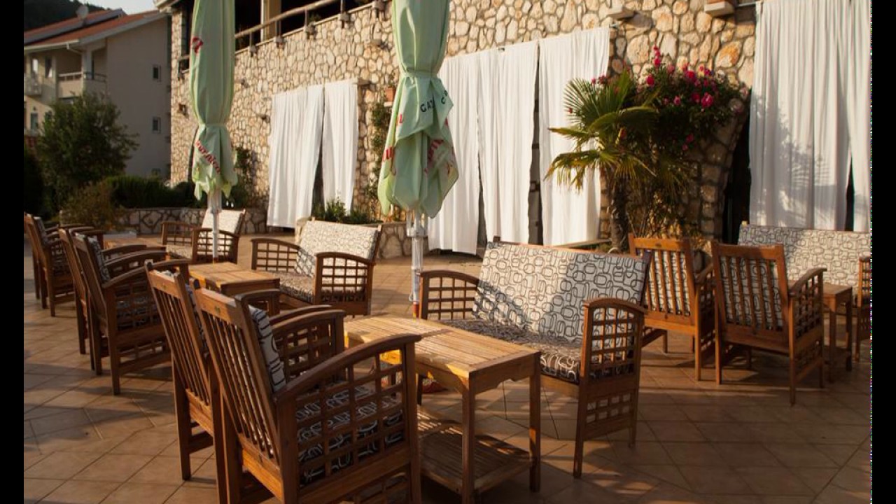 Hotel Zlatni Lav - Martinscica - Croatia