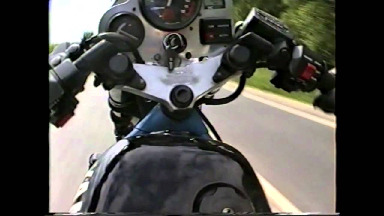 RD350 YPVS Wheelie