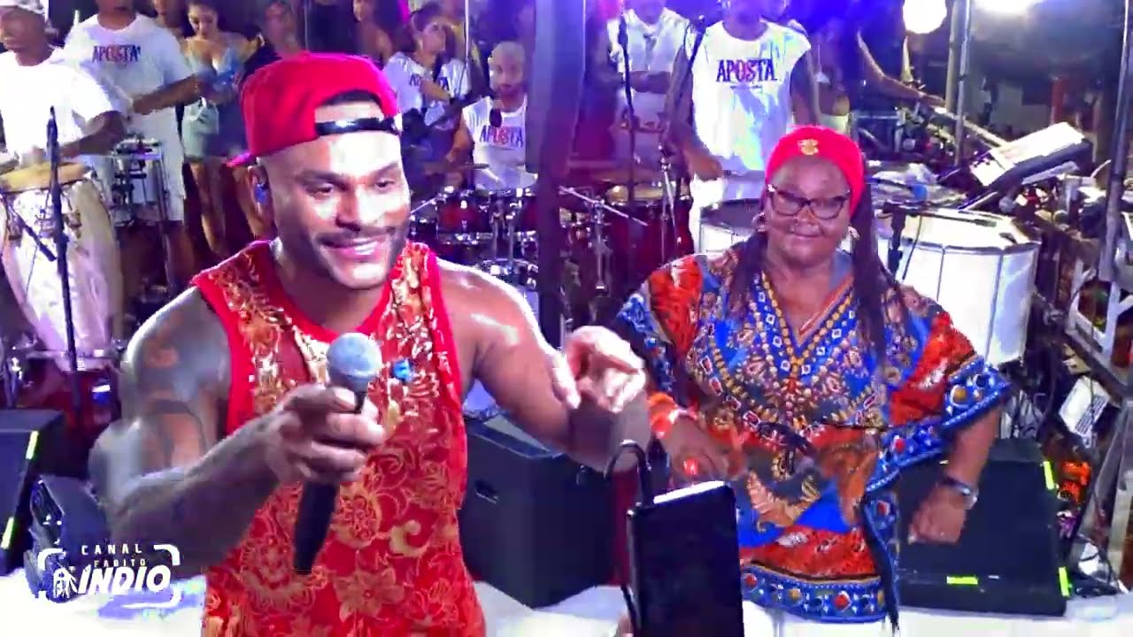 TONY SALLES e SUA MÃE NICE | Mexe, mexe mainha + Requebra + Samba de Roda | nas MUQUIRANAS CARNAVAL