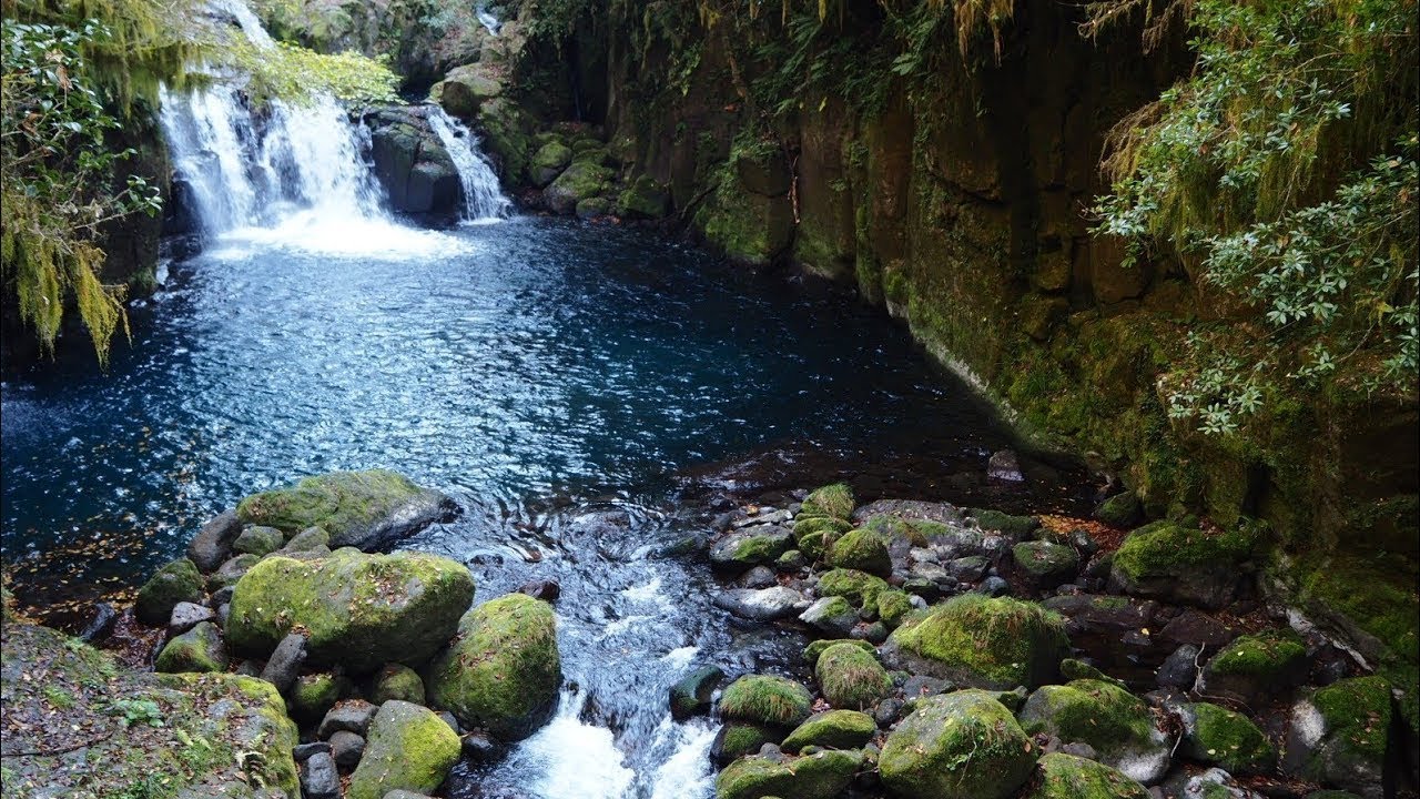 Walking around Kikuchi Gorge in Kumamoto