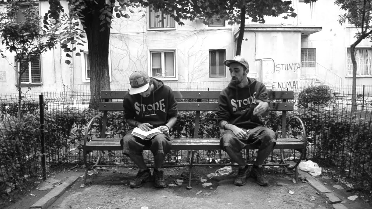 2Peu-In continuare scriu...(CLIP OFICIAL)