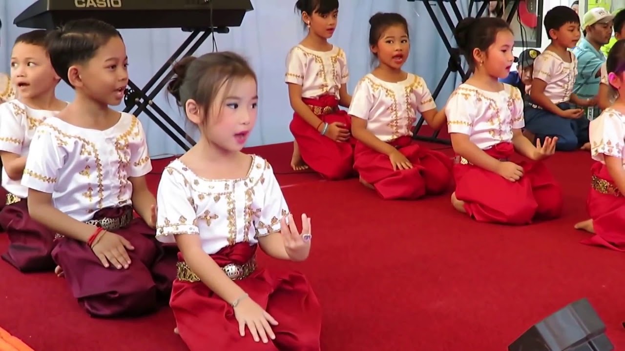 ស្អាតណាស់របាំបុប្ផាលោកិយ៍ ! -  Bopha Lok kei by cute girls / KATV Online