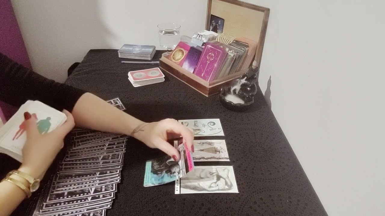 Aklımdaki Kişi Tam Da Şuanda | Kalbinde  Ne Hissediyor |