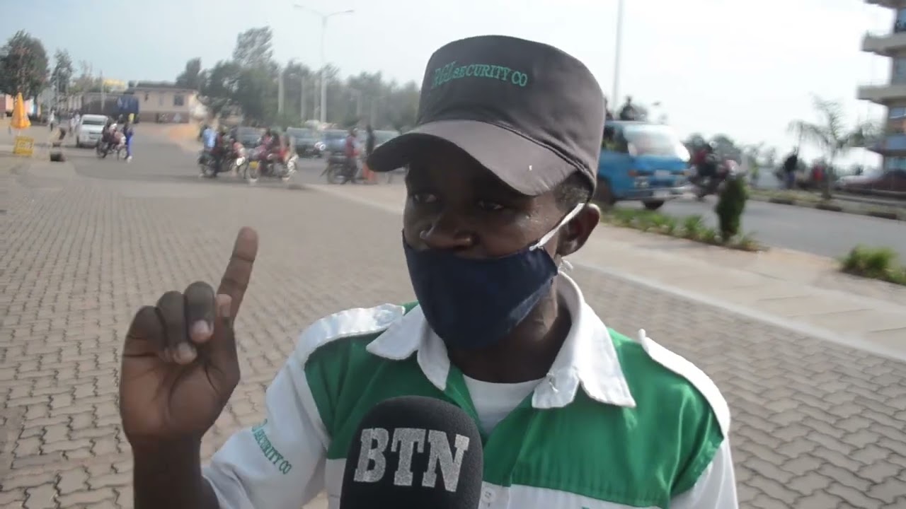 ABA SEKIRITE BA RGL bazindukiye ku AMASEZERANO BANK ngo barimo gutwarwa amafaranga yabo by Kevin