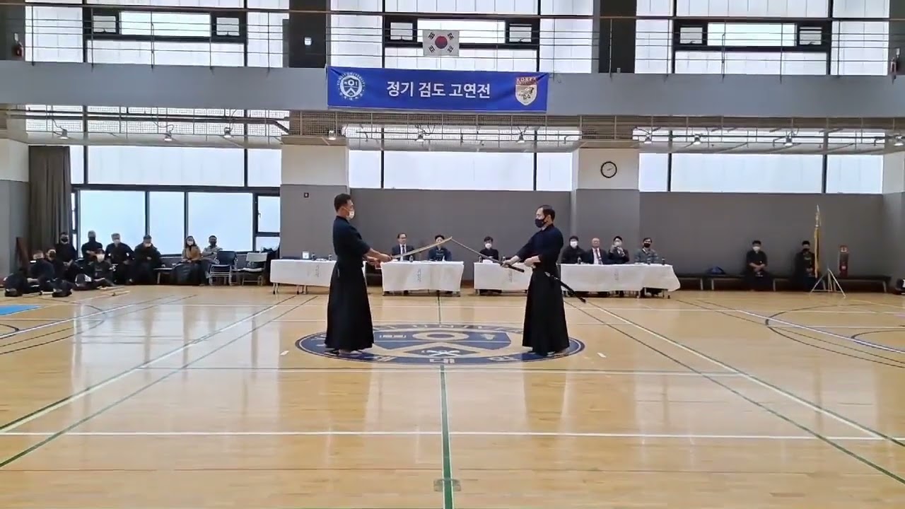 검도의 본. 연고전 공개연무  선도ㅡ교사8단 서남철.  후도ㅡ교사7단 박준