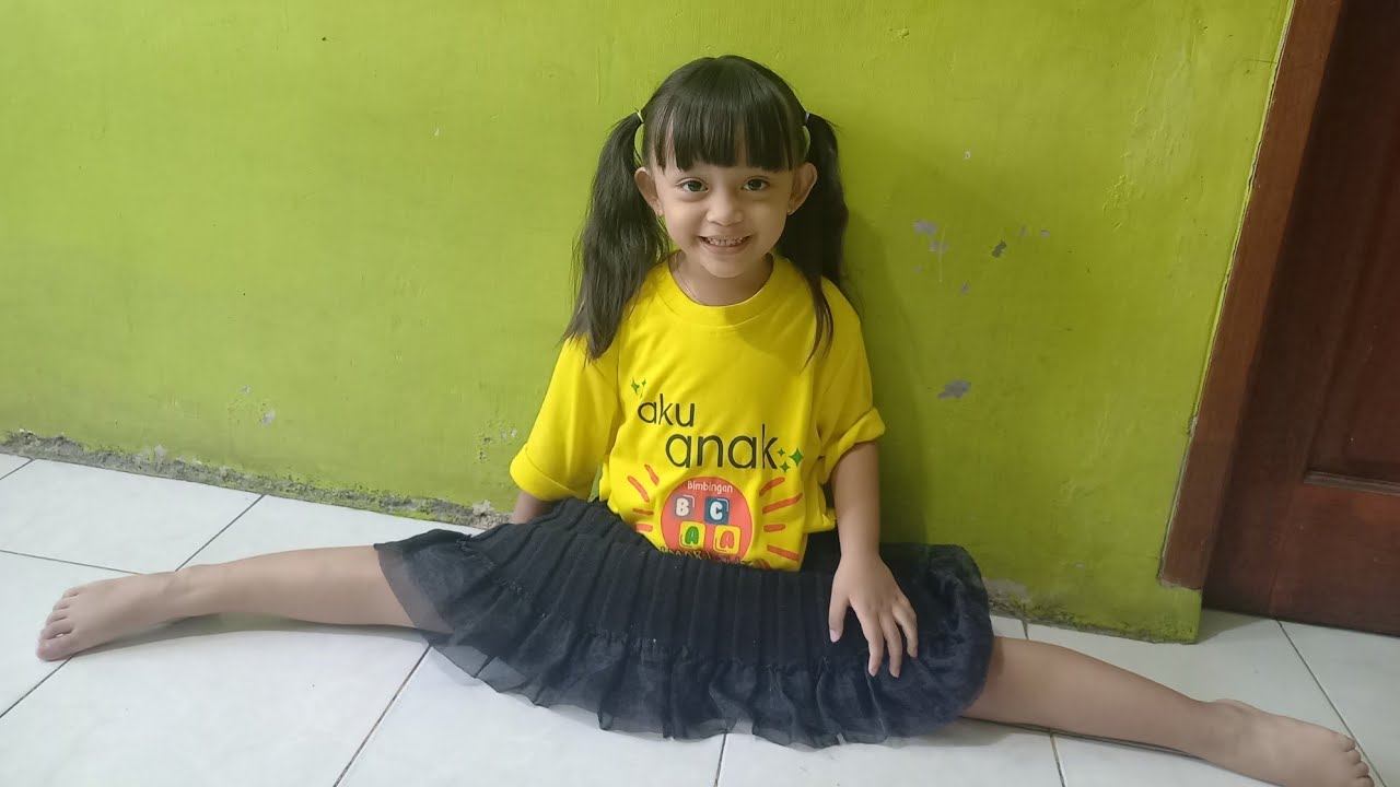 CARA SPLIT TENGAH - belajar split dari pemula sampai bisa | yuk olahraga sejak dini