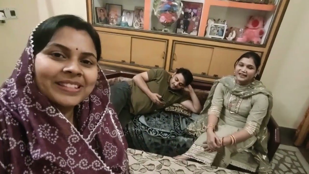 AAJ GHAR PE KON AYA ......