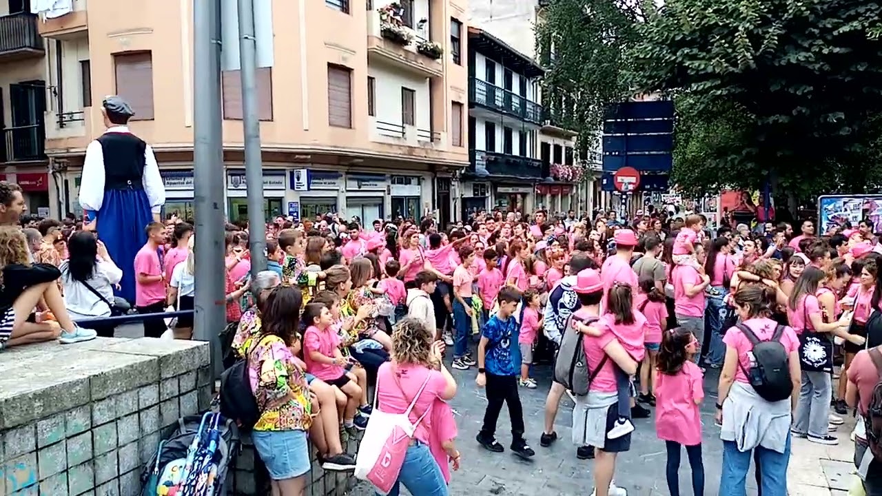 Renteria - Errenteria. Gipuzkoa. Romería popular. Bajada de cuadrillas. 23 julio 2025