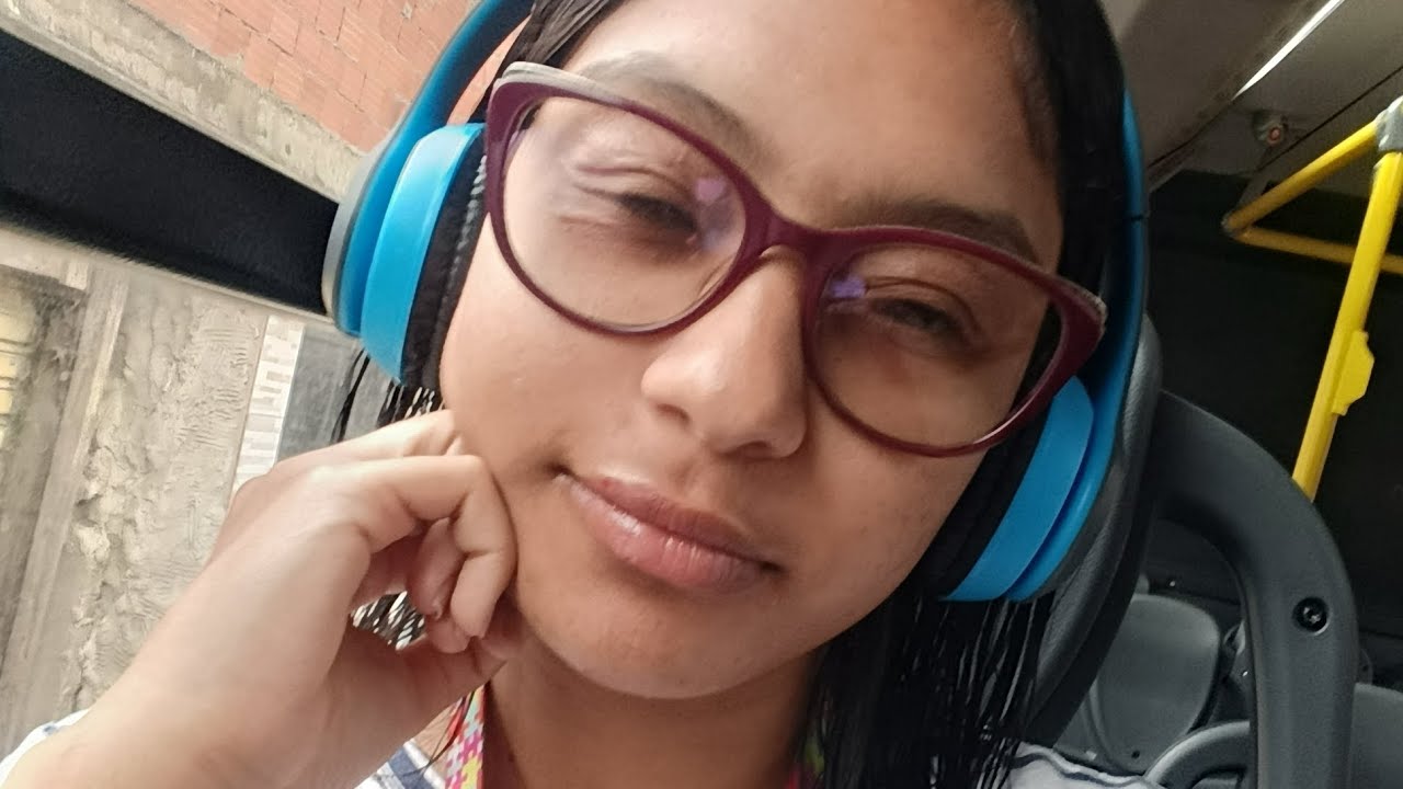 Reagindo ao novo clipe da Renata Schneider 
