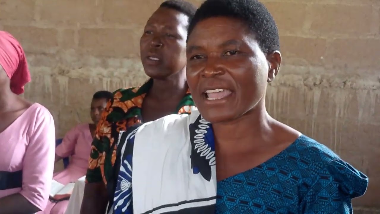 KWAYA YA UWAKILI  BULYASHI IKIHUDUMU IBAADANI NA WIMBO ISHARA_KARIBU TUBARIKIWE SOTE