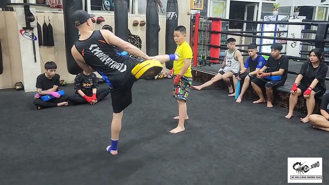Training KickBoxing for Kids|Boxing Ha Noi Axiao Club
