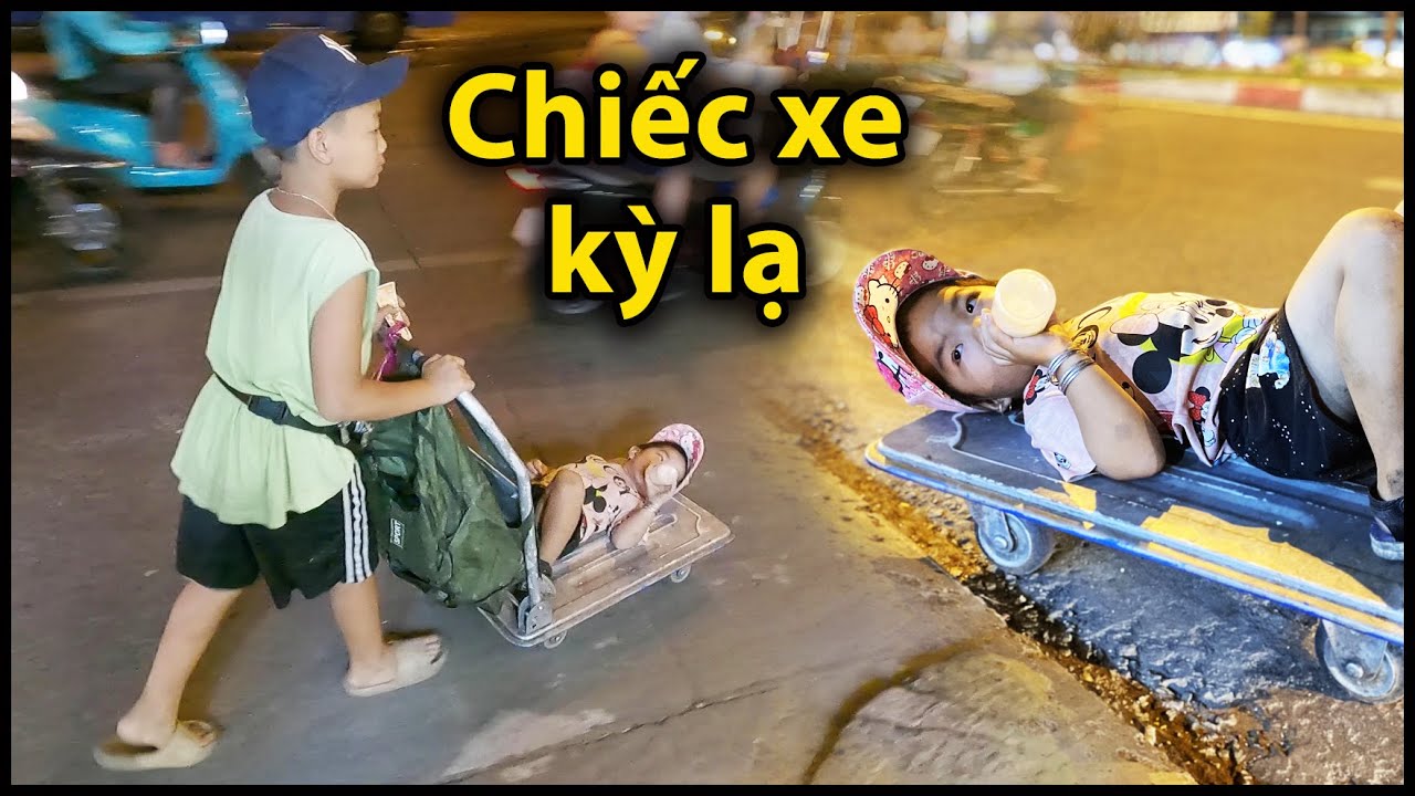 Cậu bé đẩy em trên chiếc xe kỳ lạ và sự thật bất ngờ phía sau | QUỐC CHIẾN Channel