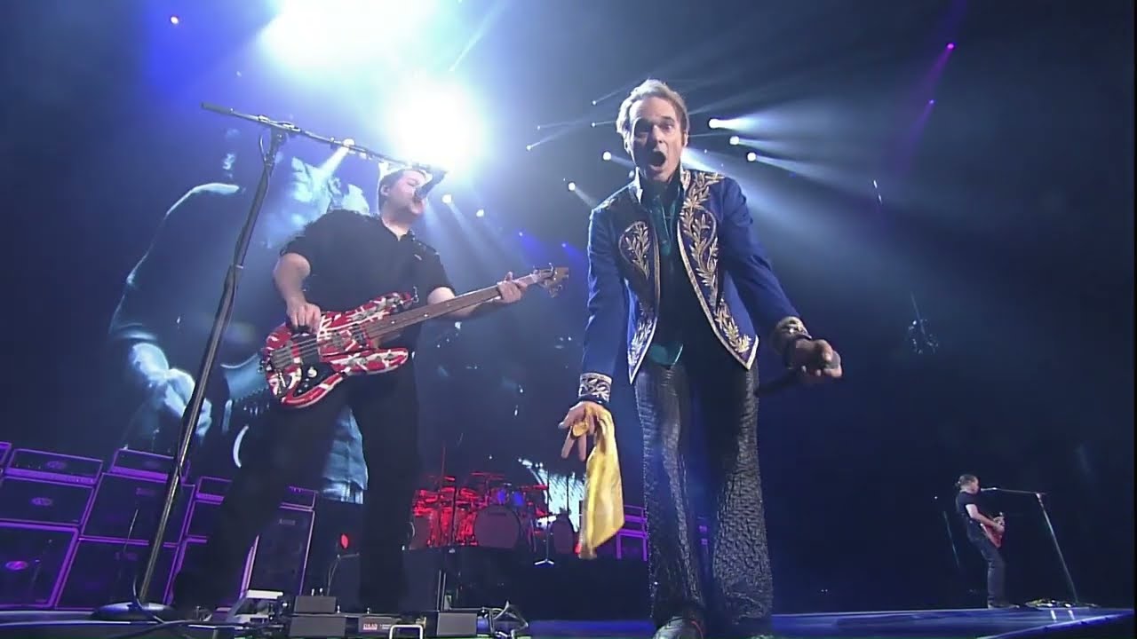 Van Halen - And The Cradle Will Rock... (Live at the Tokyo Dome 2013) [PROSHOT]