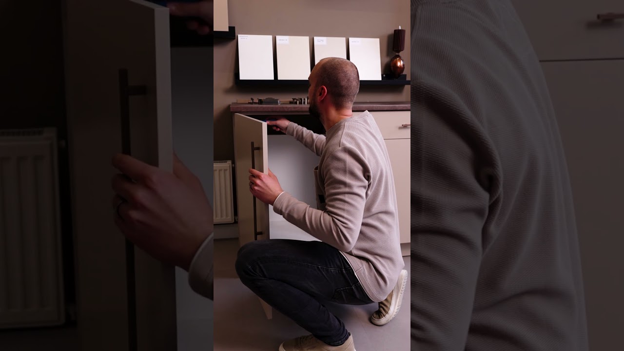 🛠️ Keukenfronten Demonteren In 3 Stappen? Zo Pakken Wij Het Effici&euml;nt Aan! 🚪✅