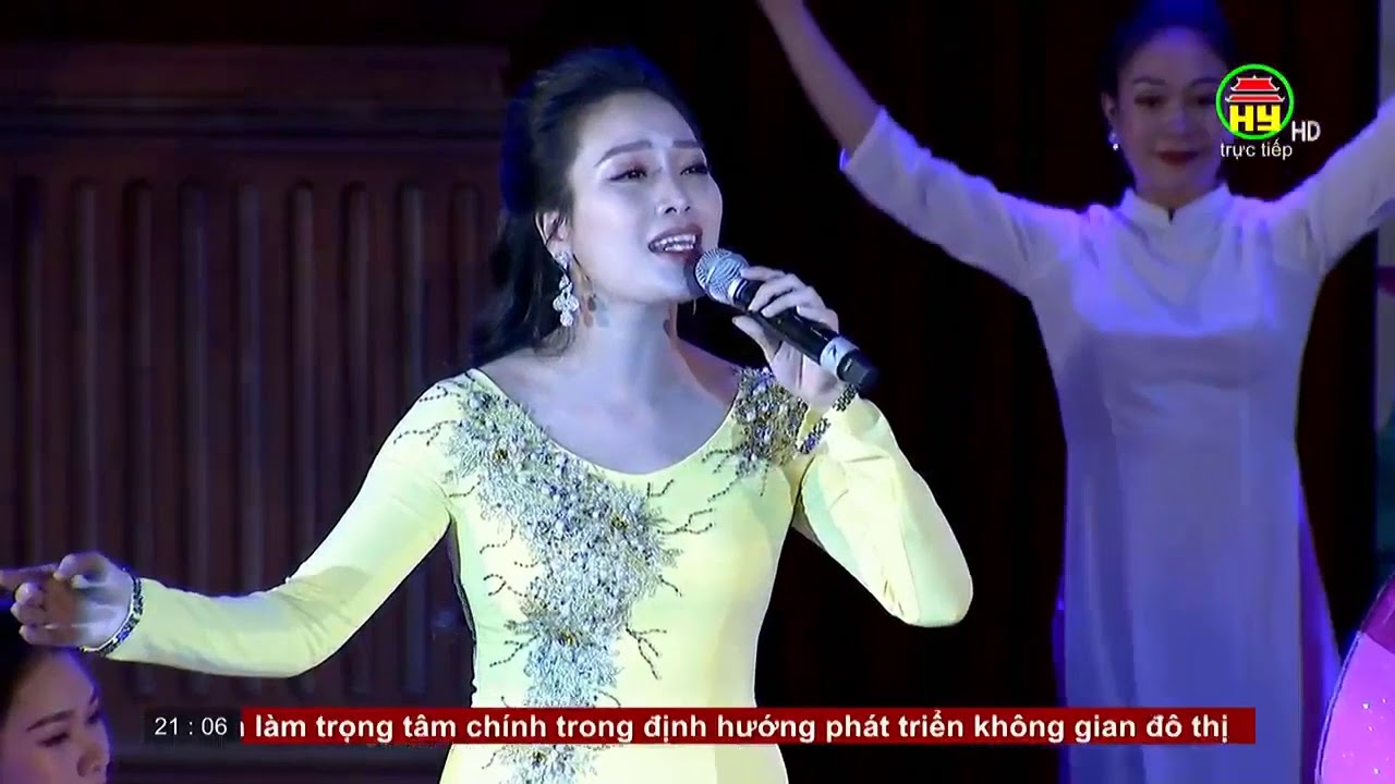 Người Về Thăm Quê - Huyền Trang