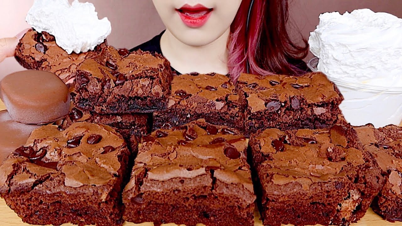 ASMR DOUBLE CHOCOLATE CHIP BROWNIE, CHOCOLATE ICE CREAM MUKBANG 더블초코칩 브라우니, 초코아이스크림 먹방 eating sounds