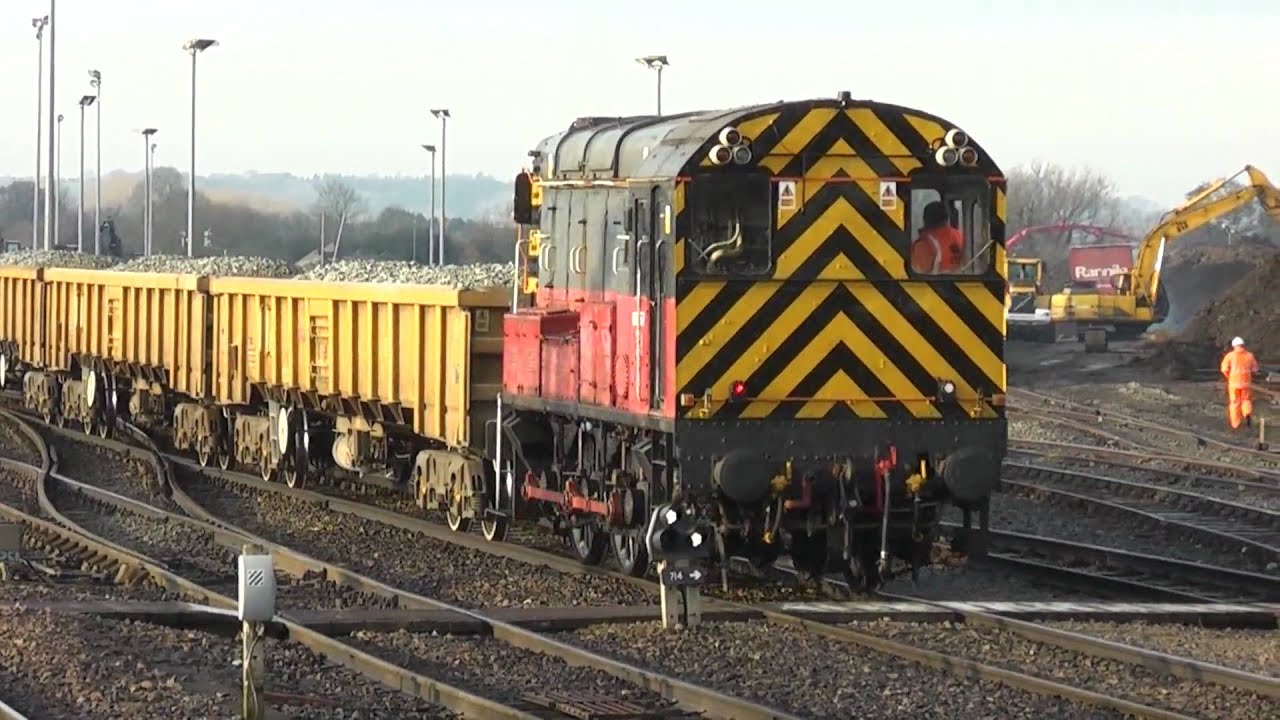 Class 08 shunting at Westbury 19/02/2010