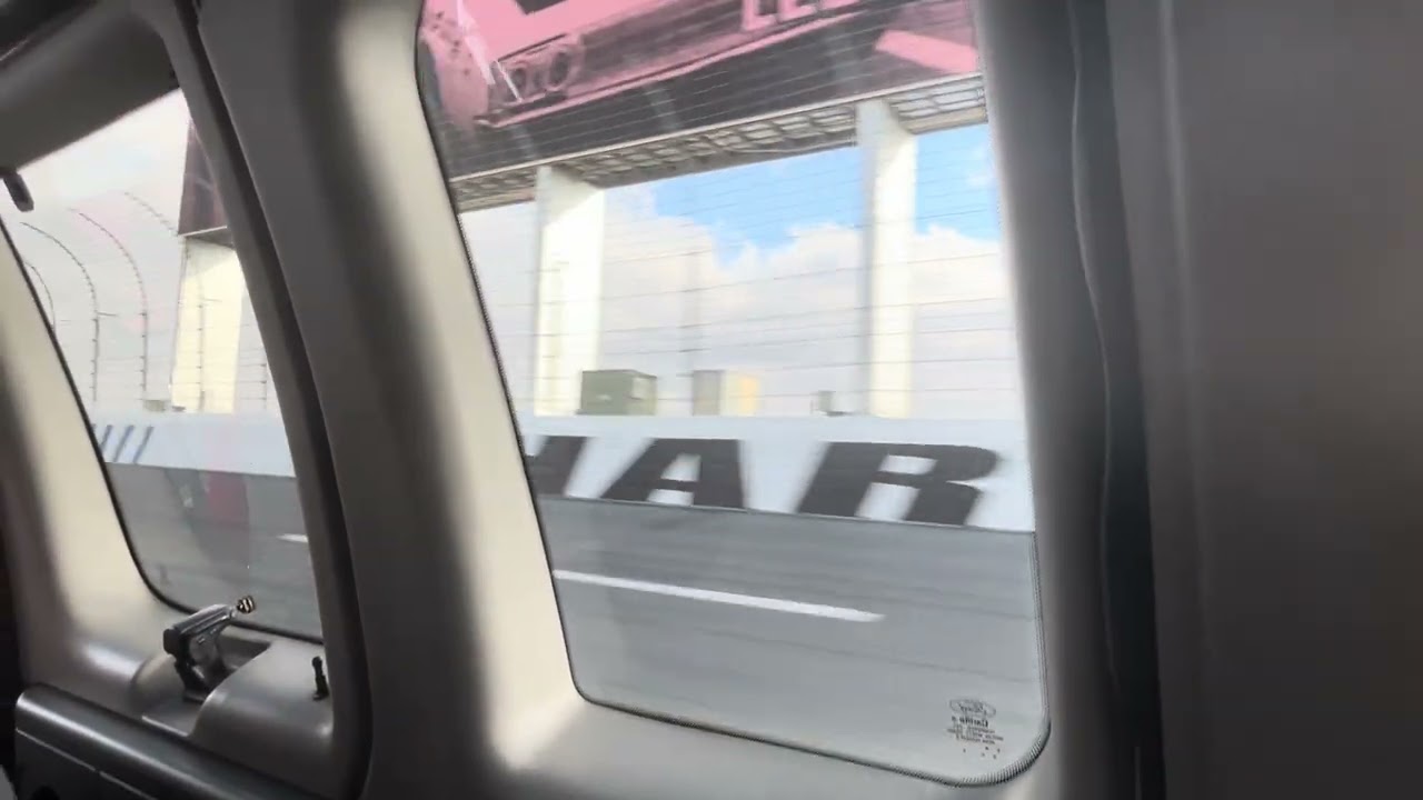 ZOOOOOMMM!!!!!!! 🏎️🏁