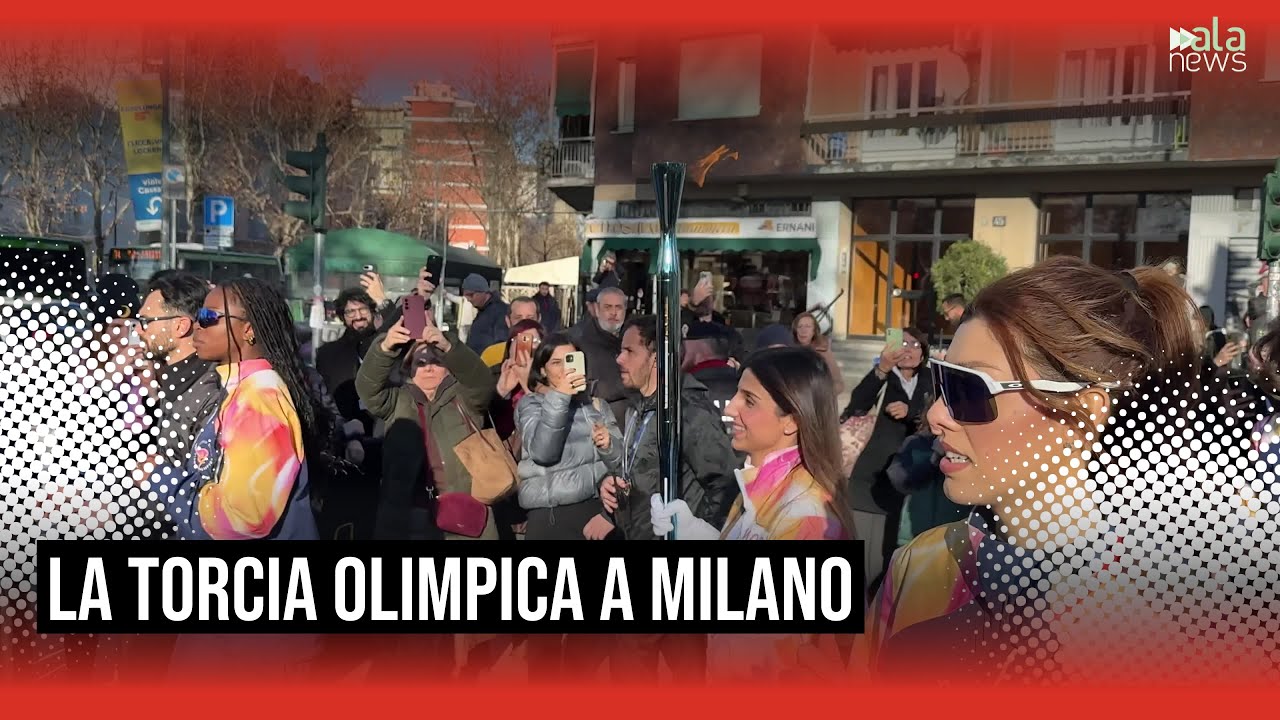 Milano-Cortina, la torcia olimpica &egrave; arrivata in citt&agrave;