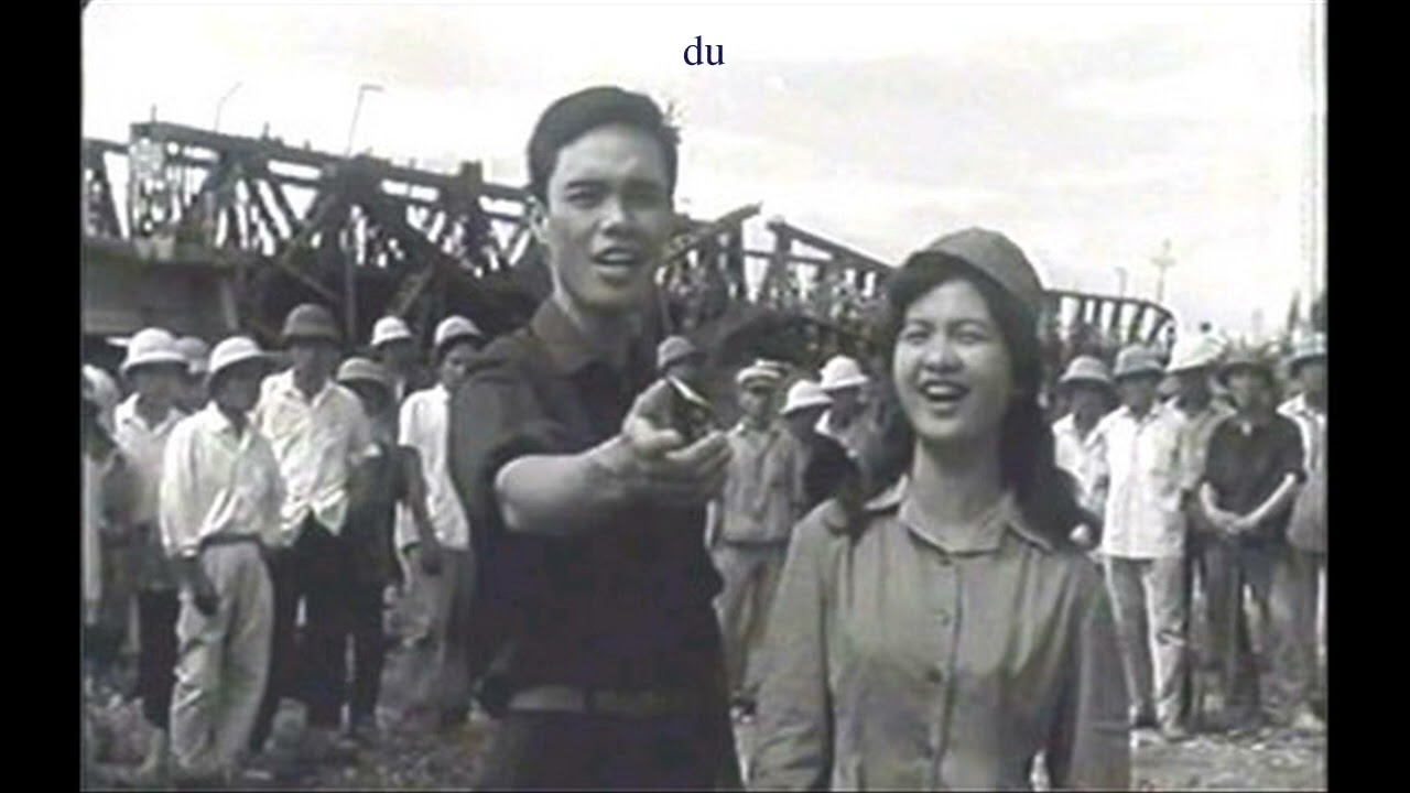 Trên công trường rộn tiếng ca (Ngô Quốc Tính) - Mạnh Hà, Thúy Hà (1973)