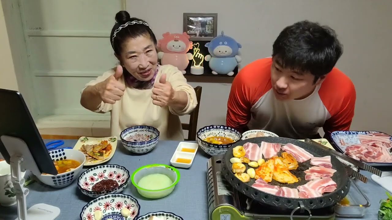 먹방MUKBANG 생삼겹살에 된장찌개까지/물대포 Samgyeopsal / bean paste stew (EATING SHOW)