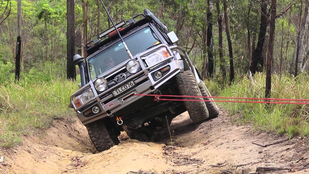 V8 Landcruiser nearly rolls over twice