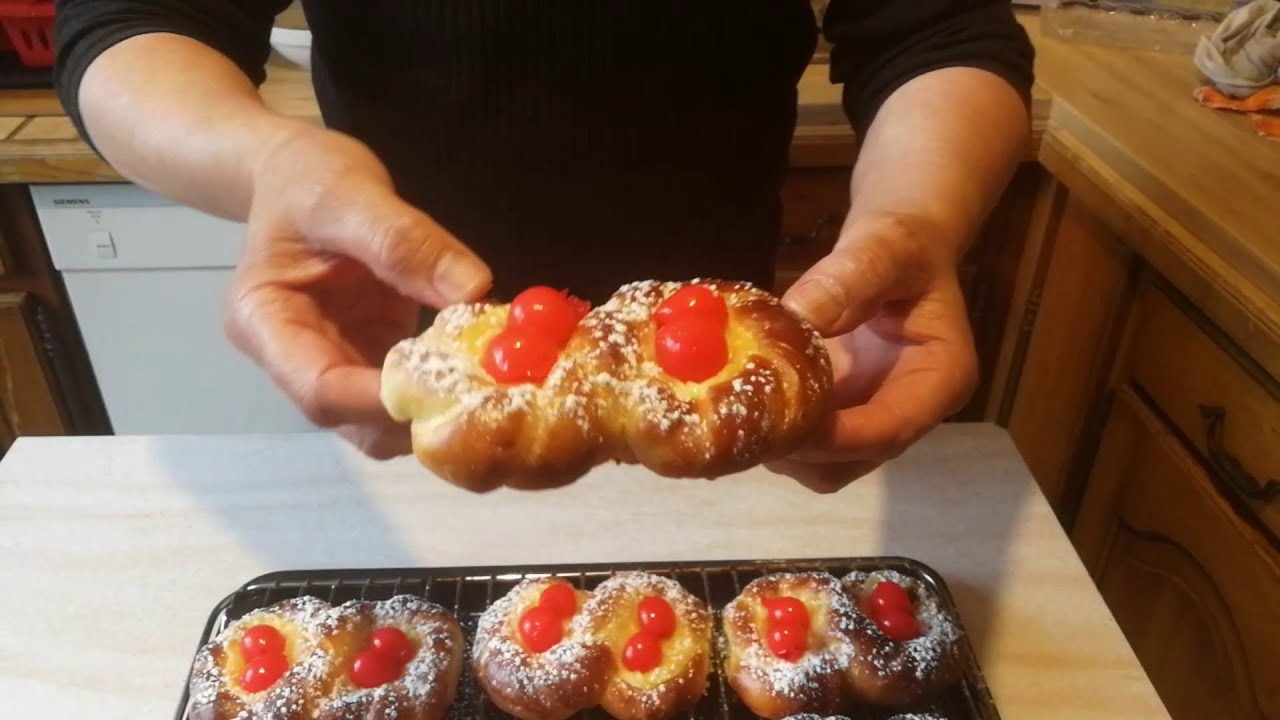 brioche crème pâtissière et cerise/brioche crema pasticcera