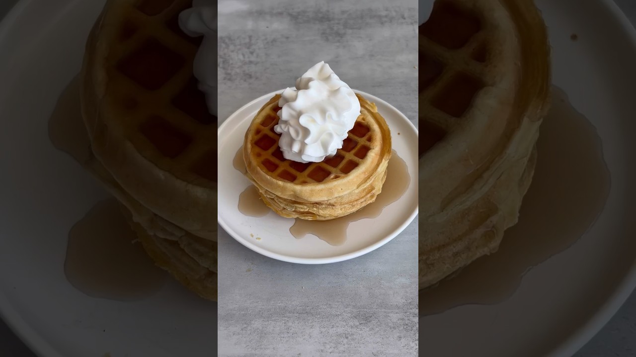 3 Ingredient, 1 Carb Waffles 🧇