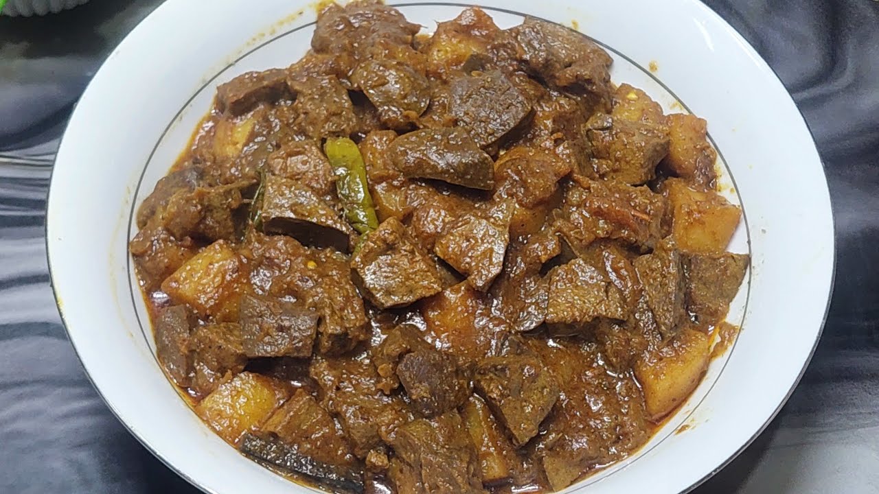 খাসির কলিজা এবং আলু ভুনা