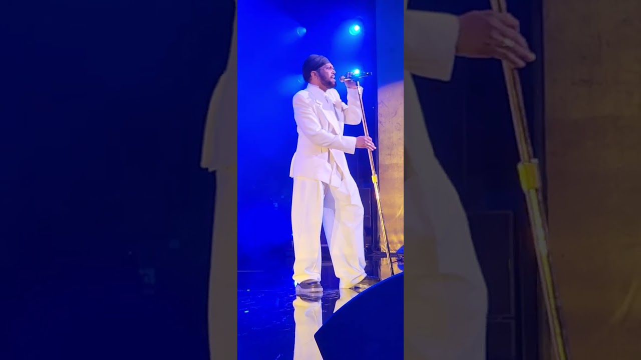 Maxwell at the Wynne 8.11.23 Fortunate ALONG with Prince's Do Me Baby.