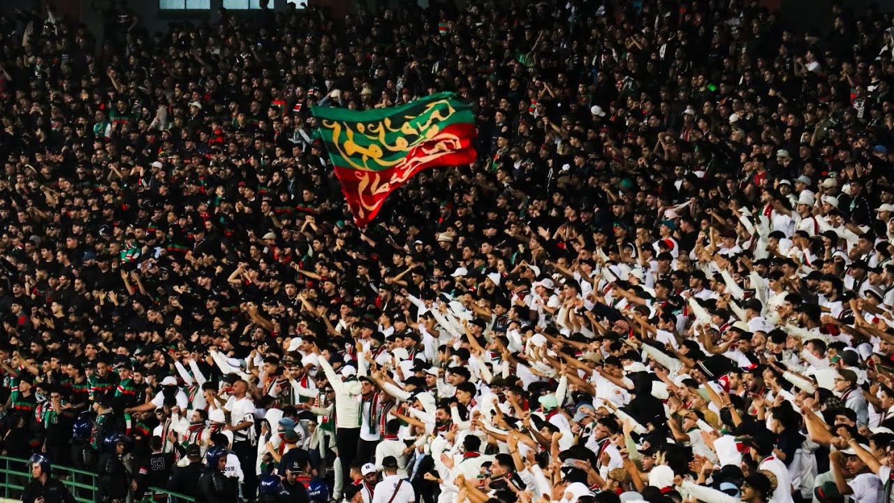 حناجر الشناوة 🟢🔴 ونيران الفيراج سود🔥 تشعلان ملعب خمسة جويلية 🥵 نعم انها مولودية الجزائر! استمتعوا